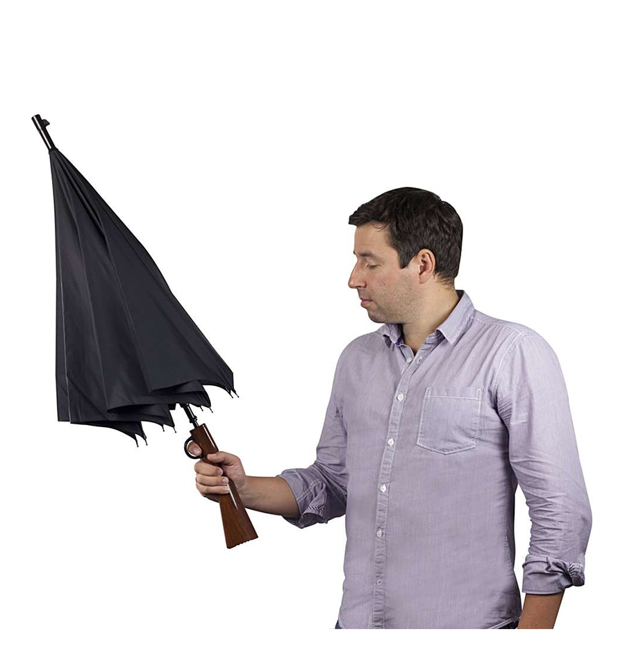 Зонтик бандита. Зонтик открытый в доме. Открывает зонт. Человек открывает зонт. Зонт револьвер.
